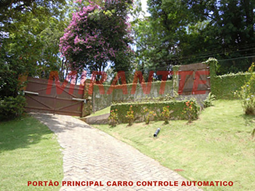 Casa terrea com 7 quartos em Granja Viana