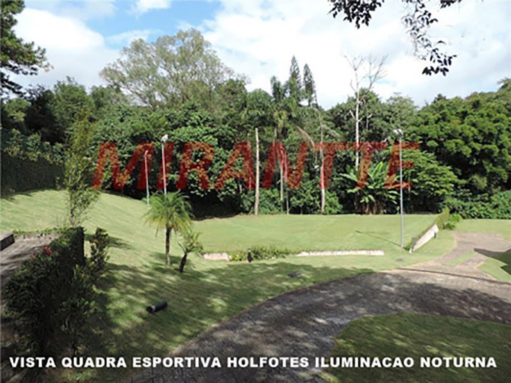 Casa terrea com 7 quartos em Granja Viana