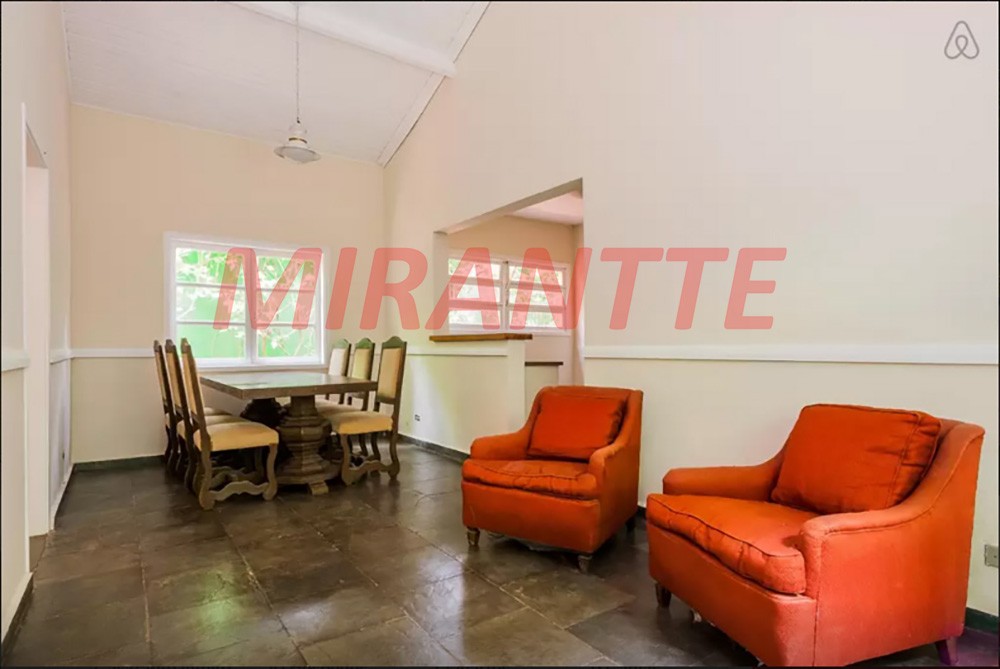 Casa terrea com 7 quartos em Granja Viana