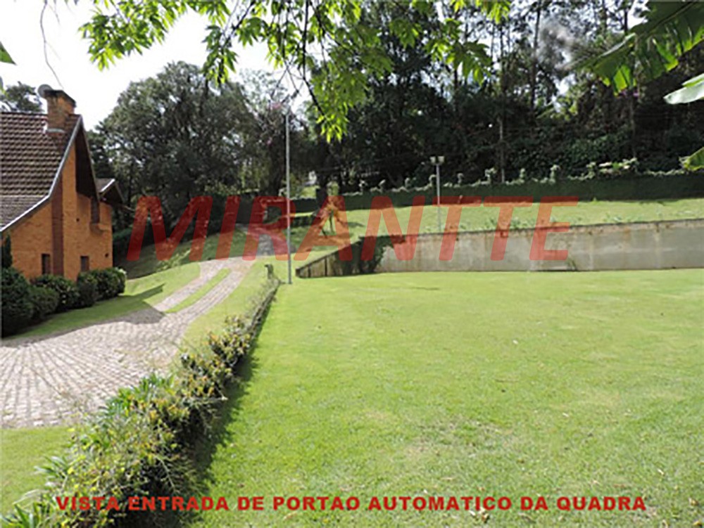 Casa terrea com 7 quartos em Granja Viana