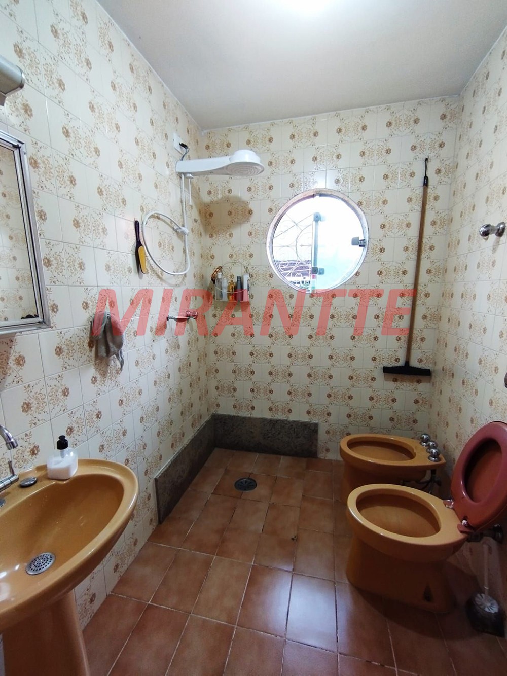 Sobrado de 180m² com 3 quartos em Jaçana