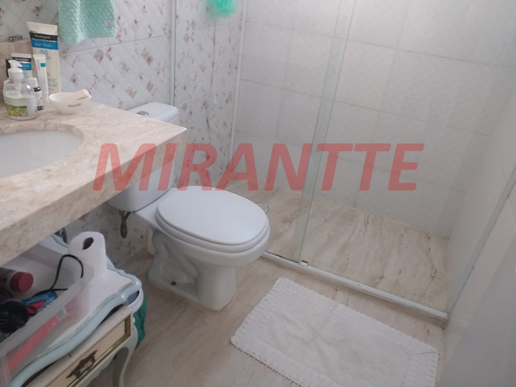 Sobrado de 150m² com 3 quartos em Água Fria