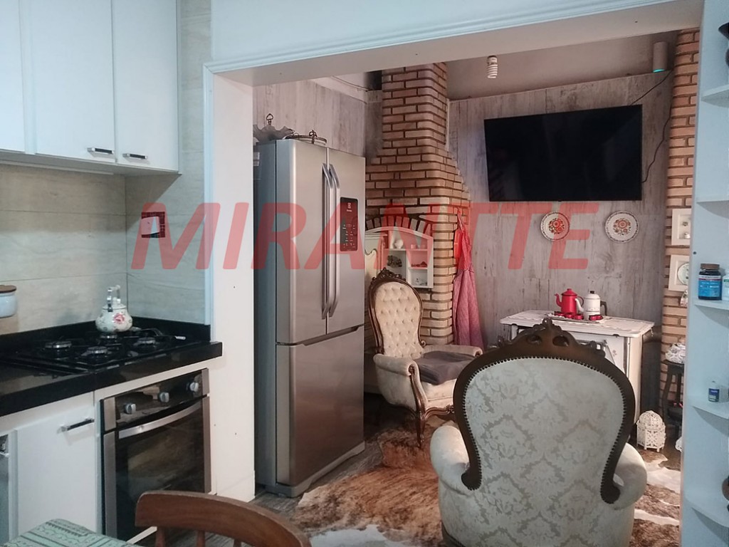 Sobrado de 150m² com 3 quartos em Água Fria