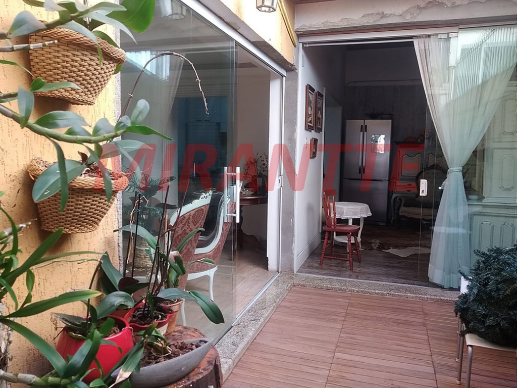 Sobrado de 150m² com 3 quartos em Água Fria