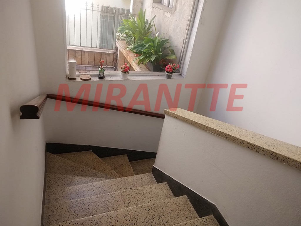 Sobrado de 150m² com 3 quartos em Água Fria