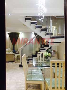 Sobrado de 136m² com 3 quartos em Vila Galvão