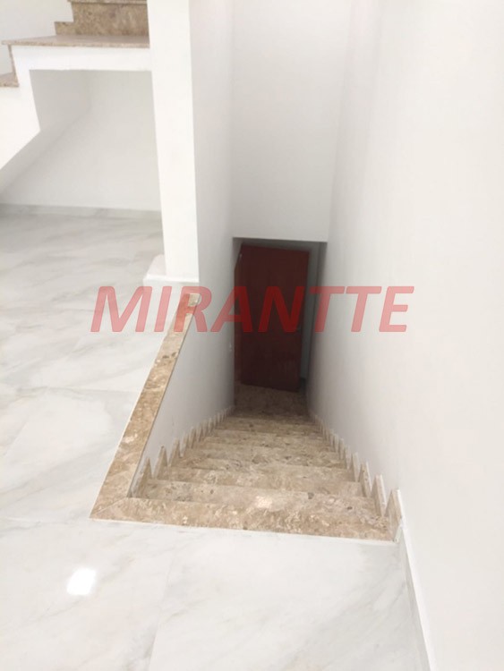 Sobrado de 182m² com 3 quartos em Jardim Virginia Bianca
