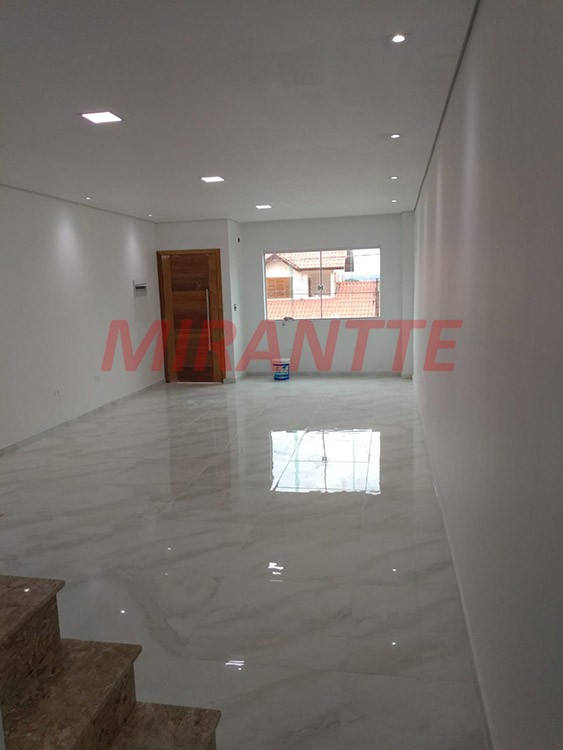 Sobrado de 182m² com 3 quartos em Jardim Virginia Bianca