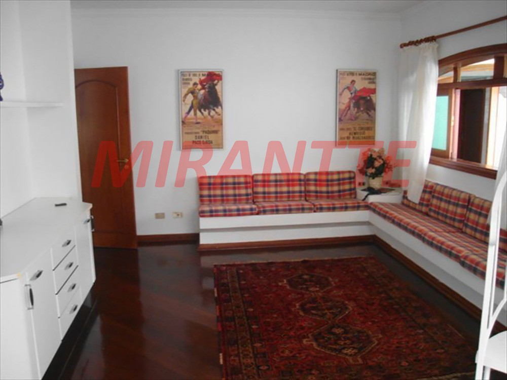 Sobrado de 1200m² com 5 quartos em Acapulco