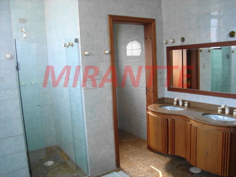 Sobrado de 1200m² com 5 quartos em Acapulco