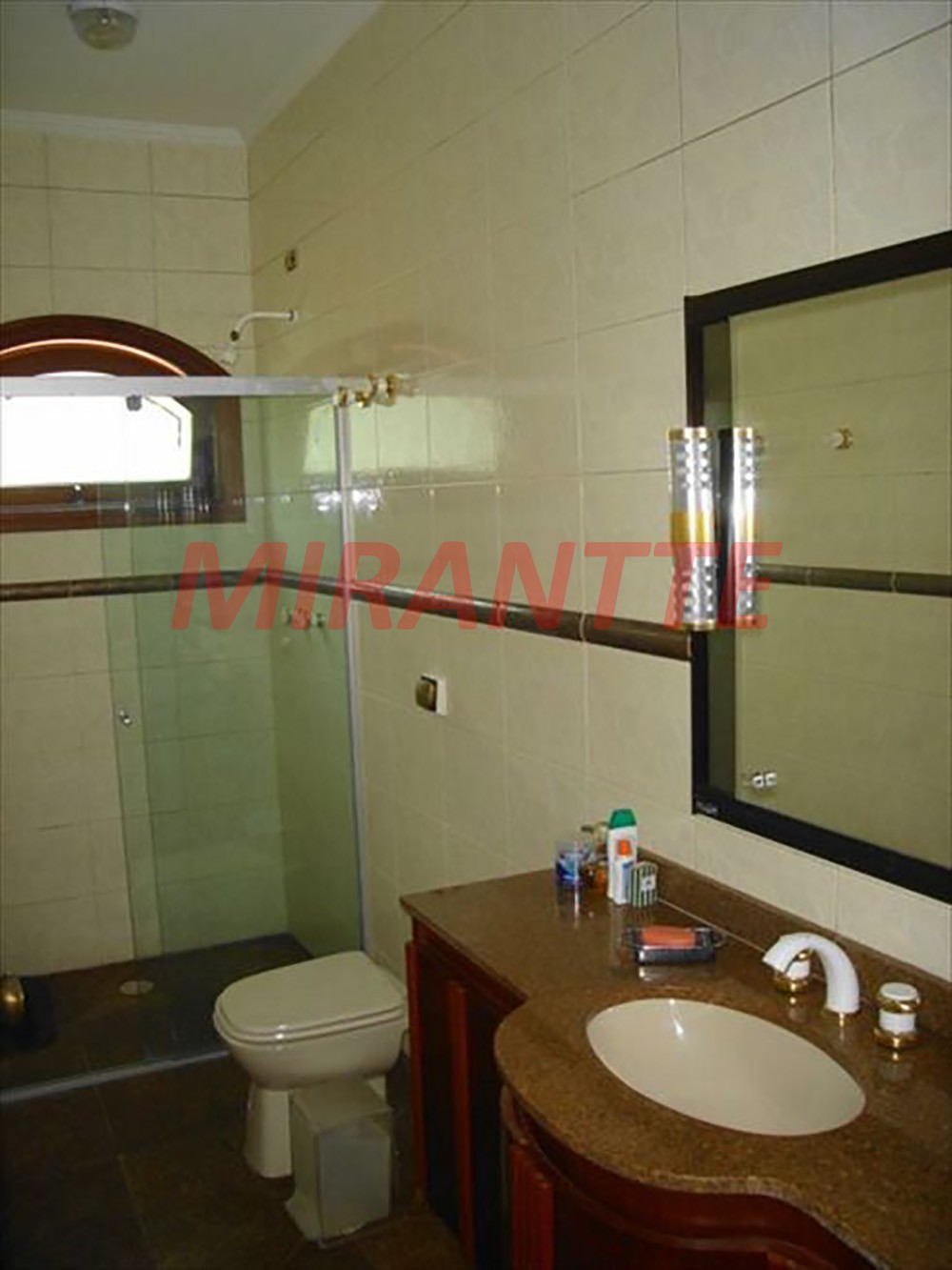 Sobrado de 1200m² com 5 quartos em Acapulco