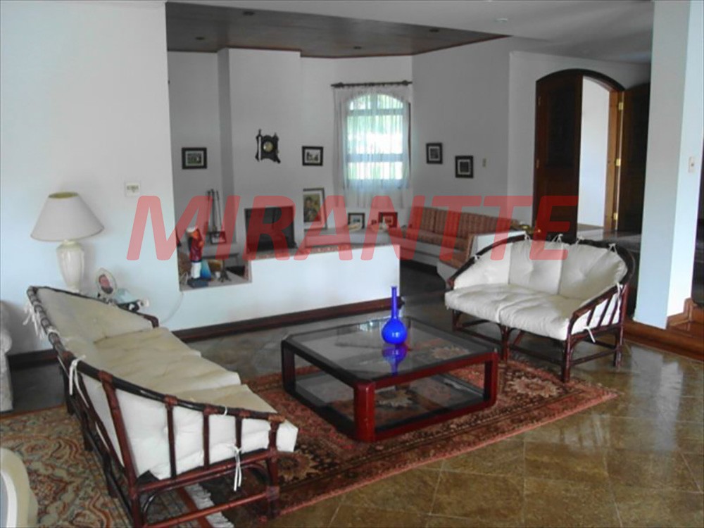 Sobrado de 1200m² com 5 quartos em Acapulco
