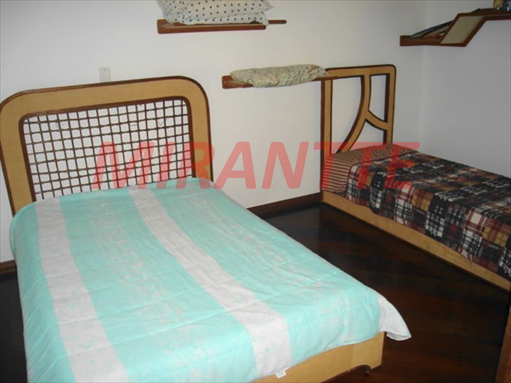 Sobrado de 1200m² com 5 quartos em Acapulco