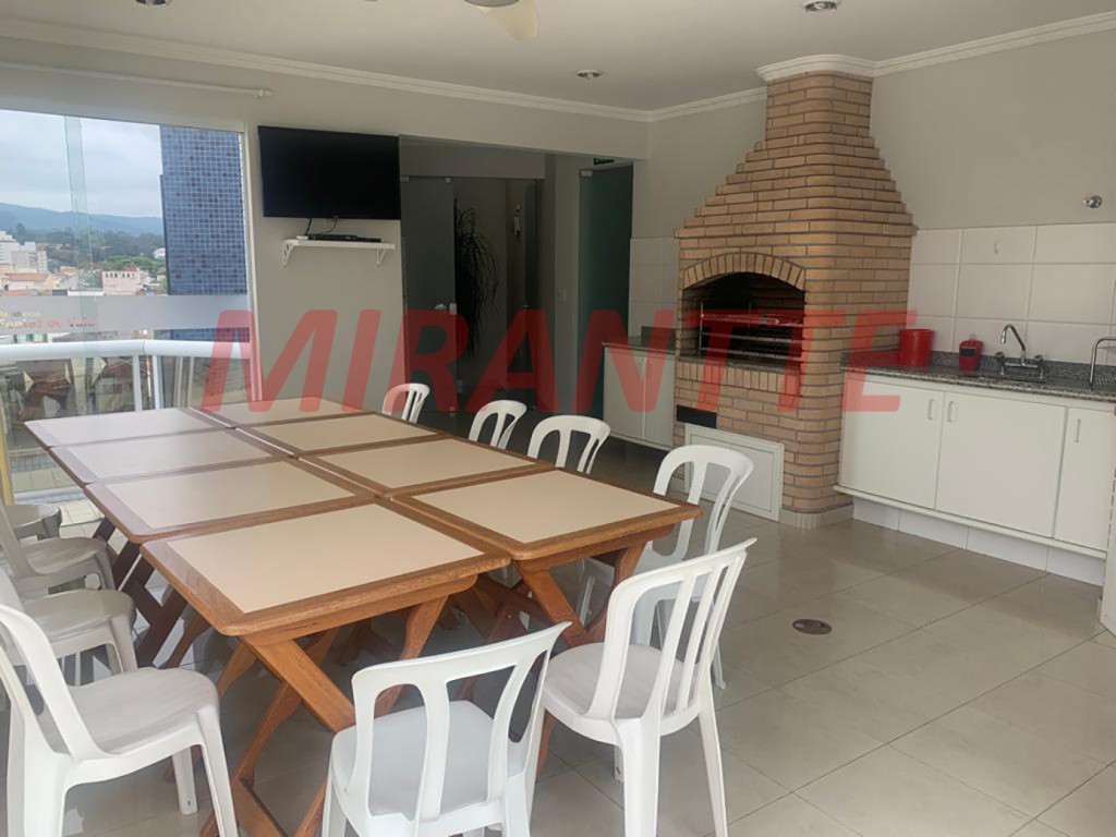 Apartamento de 150m² com 3 quartos em Água Fria