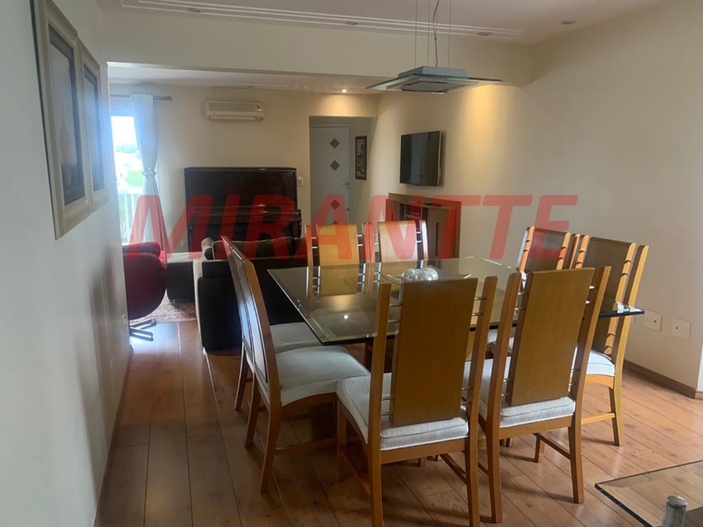 Apartamento de 150m² com 3 quartos em Água Fria