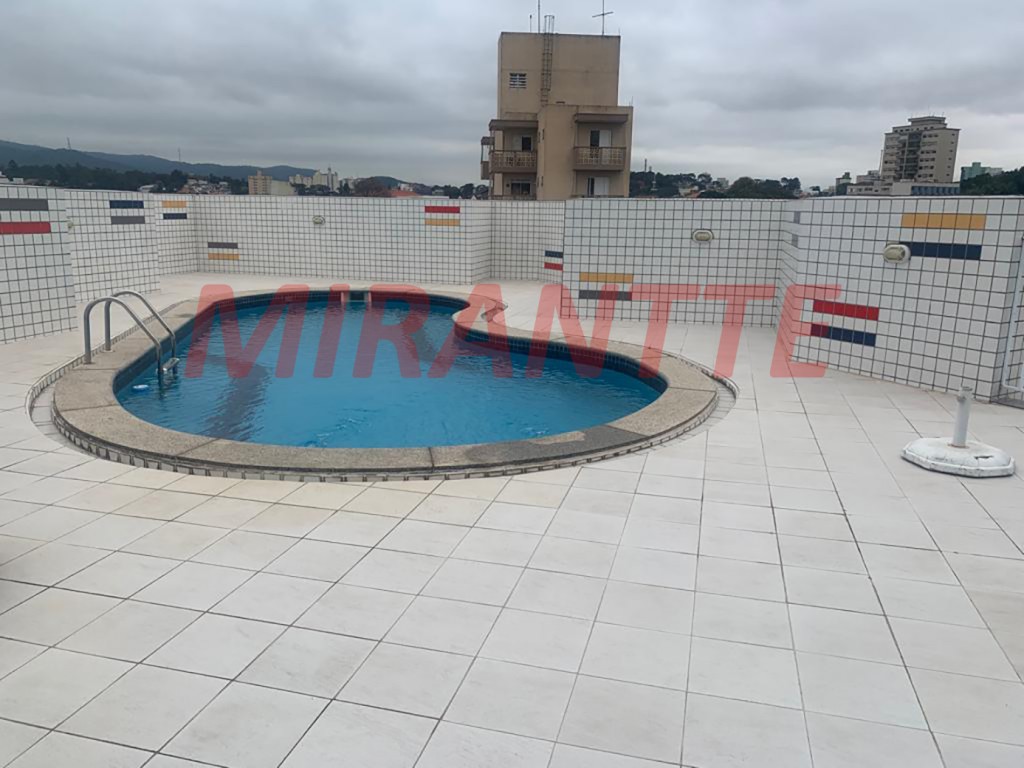 Apartamento de 150m² com 3 quartos em Água Fria