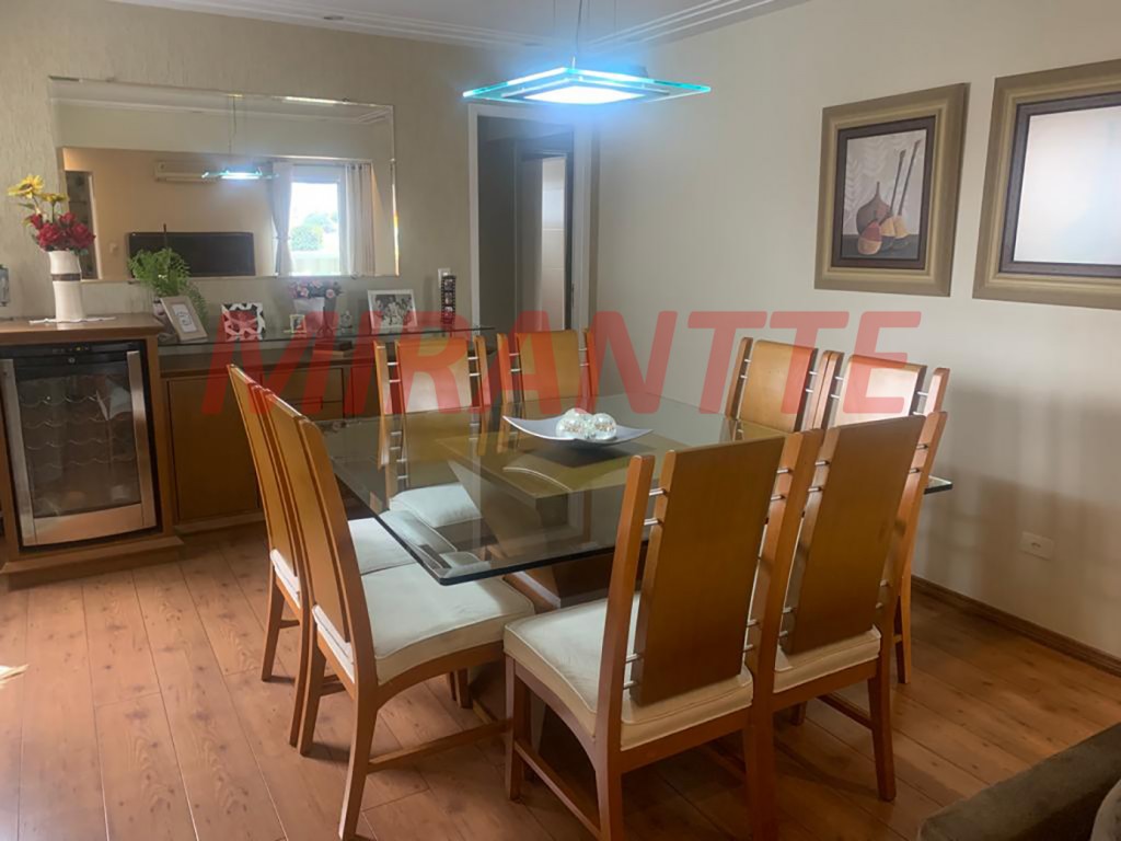 Apartamento de 150m² com 3 quartos em Água Fria