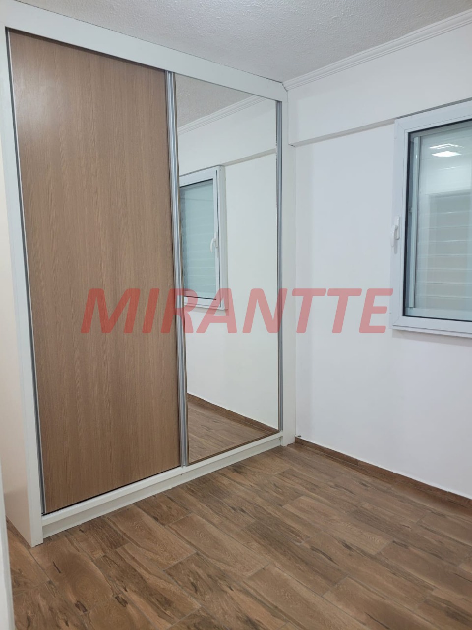 Apartamento de 58m² com 2 quartos em Parada Inglesa