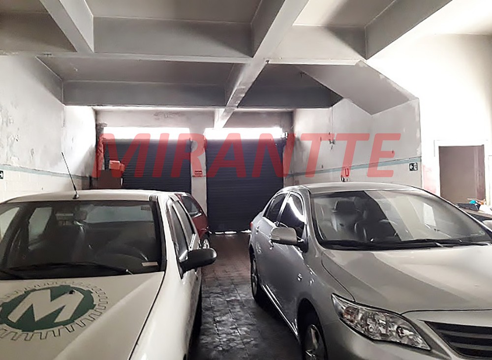 Comercial em Gopouva