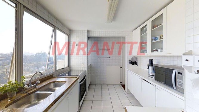Apartamento de 247m² com 3 quartos em Real Parque
