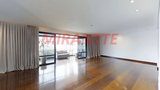 Apartamento de 377m² com 3 quartos em Alto da Boa Vista