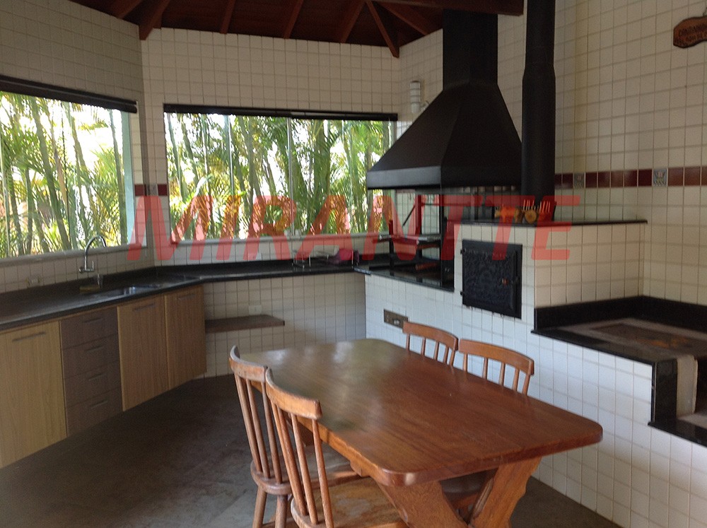 Sobrado de 500m² com 5 quartos em Serra da Cantareira