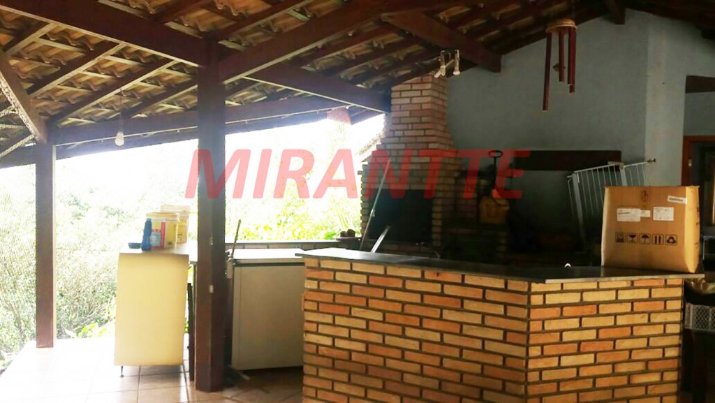 Sobrado de 400m² com 4 quartos em Serra Da Cantareira