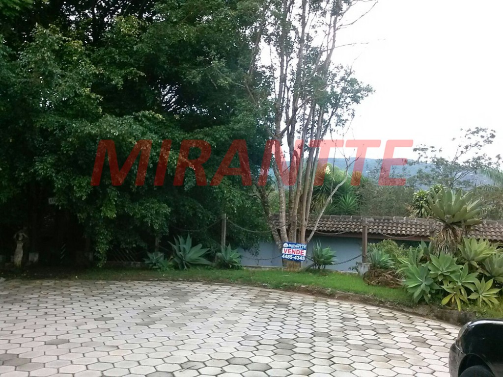 Sobrado de 400m² com 4 quartos em Serra Da Cantareira