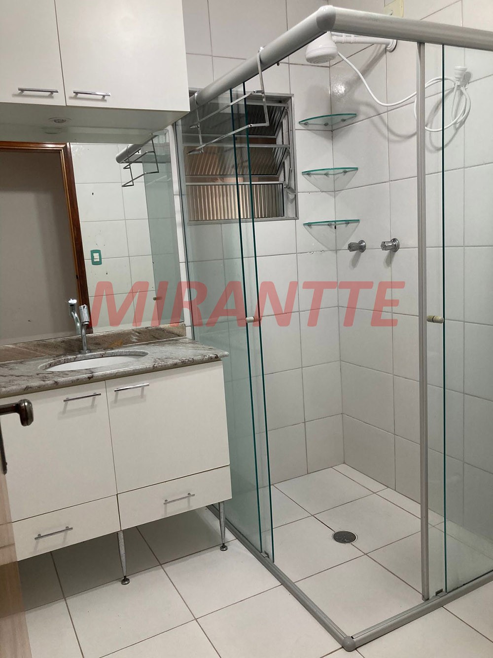 Sobrado de 295m² com 6 quartos em Vila Aurora