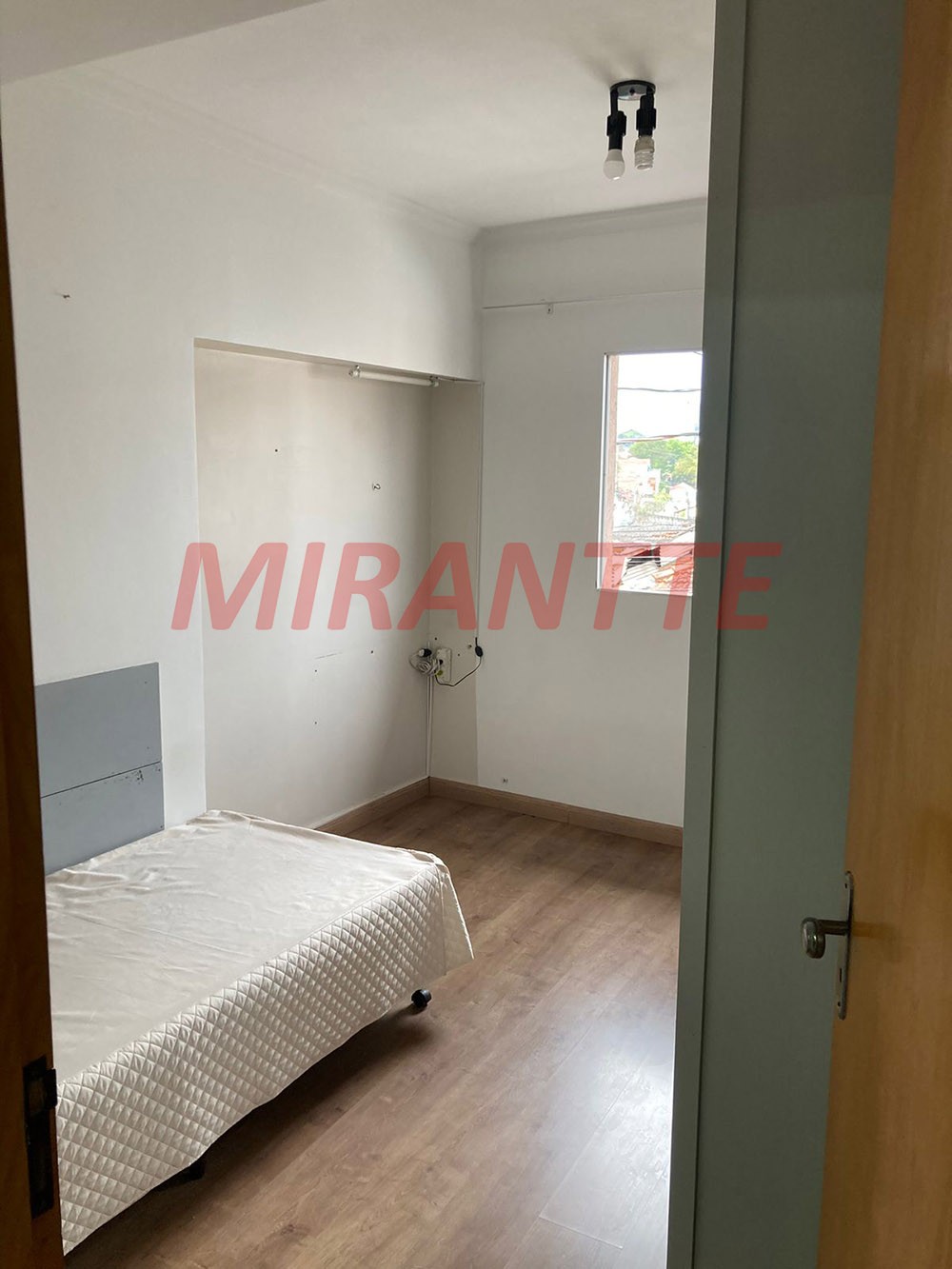 Sobrado de 295m² com 6 quartos em Vila Aurora