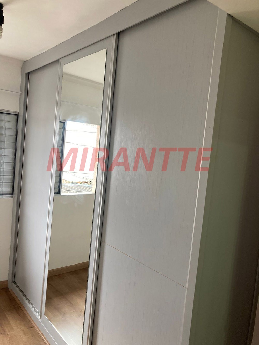 Sobrado de 295m² com 6 quartos em Vila Aurora