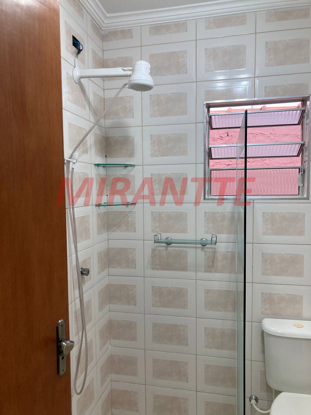 Sobrado de 295m² com 6 quartos em Vila Aurora