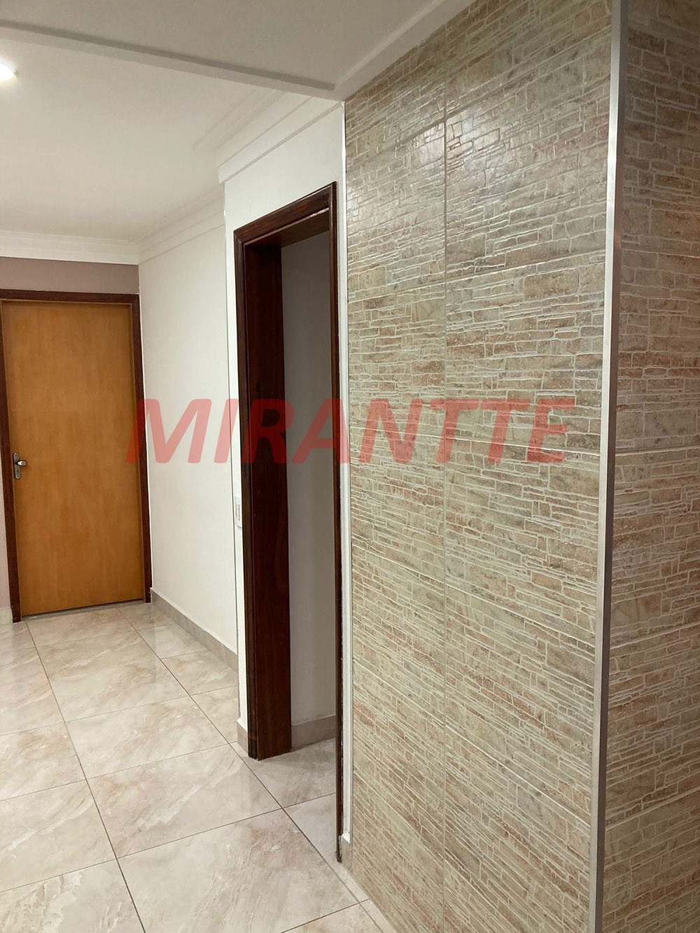 Sobrado de 295m² com 6 quartos em Vila Aurora