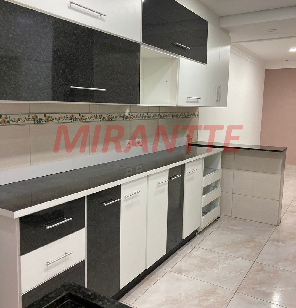 Sobrado de 295m² com 6 quartos em Vila Aurora