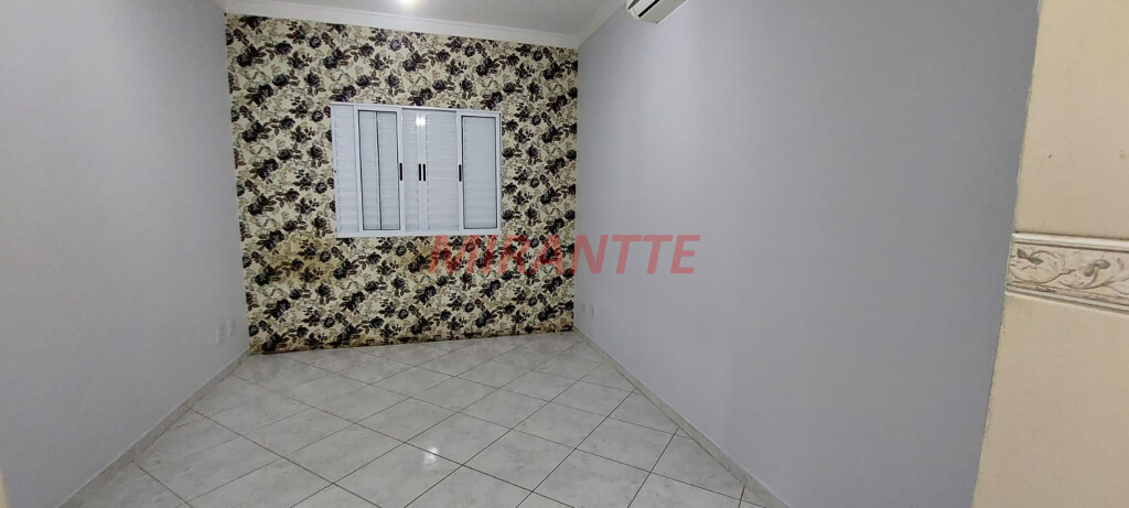 Sobrado de 243m² com 2 quartos em Santana
