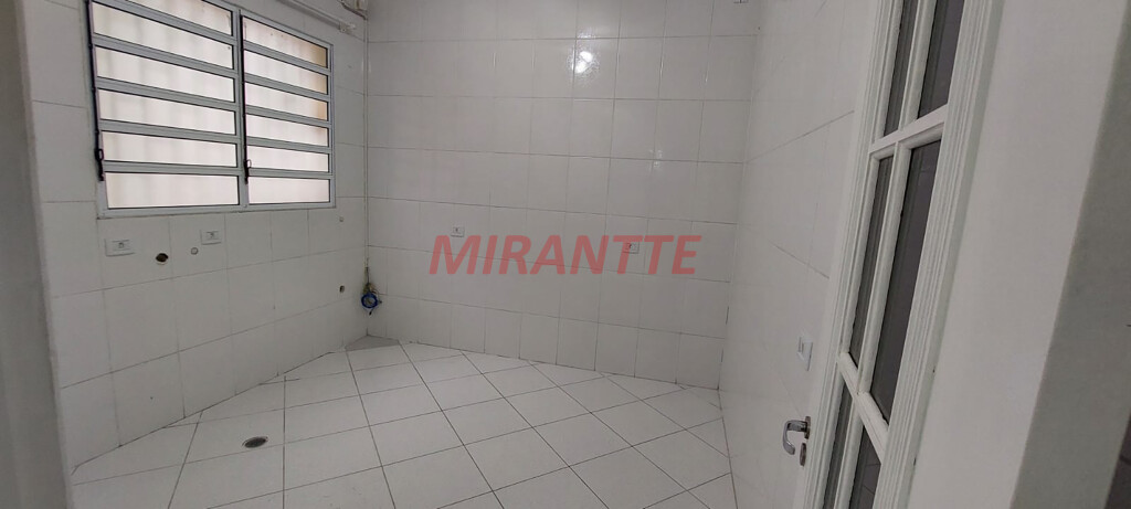 Sobrado de 243m² com 2 quartos em Santana