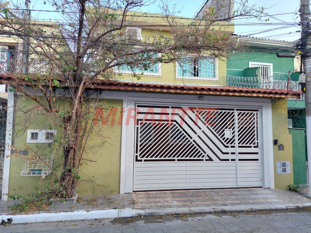 Sobrado de 243m² com 2 quartos em Santana