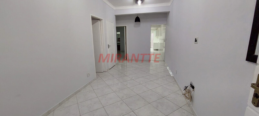 Sobrado de 243m² com 2 quartos em Santana