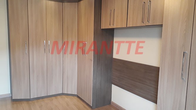 Sobrado de 416m² com 4 quartos em Tremembe