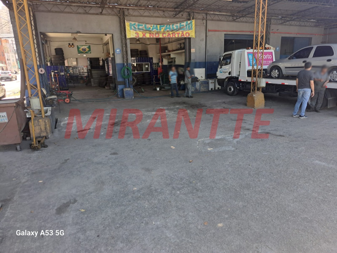 Comercial de 987m² em Casa Verde