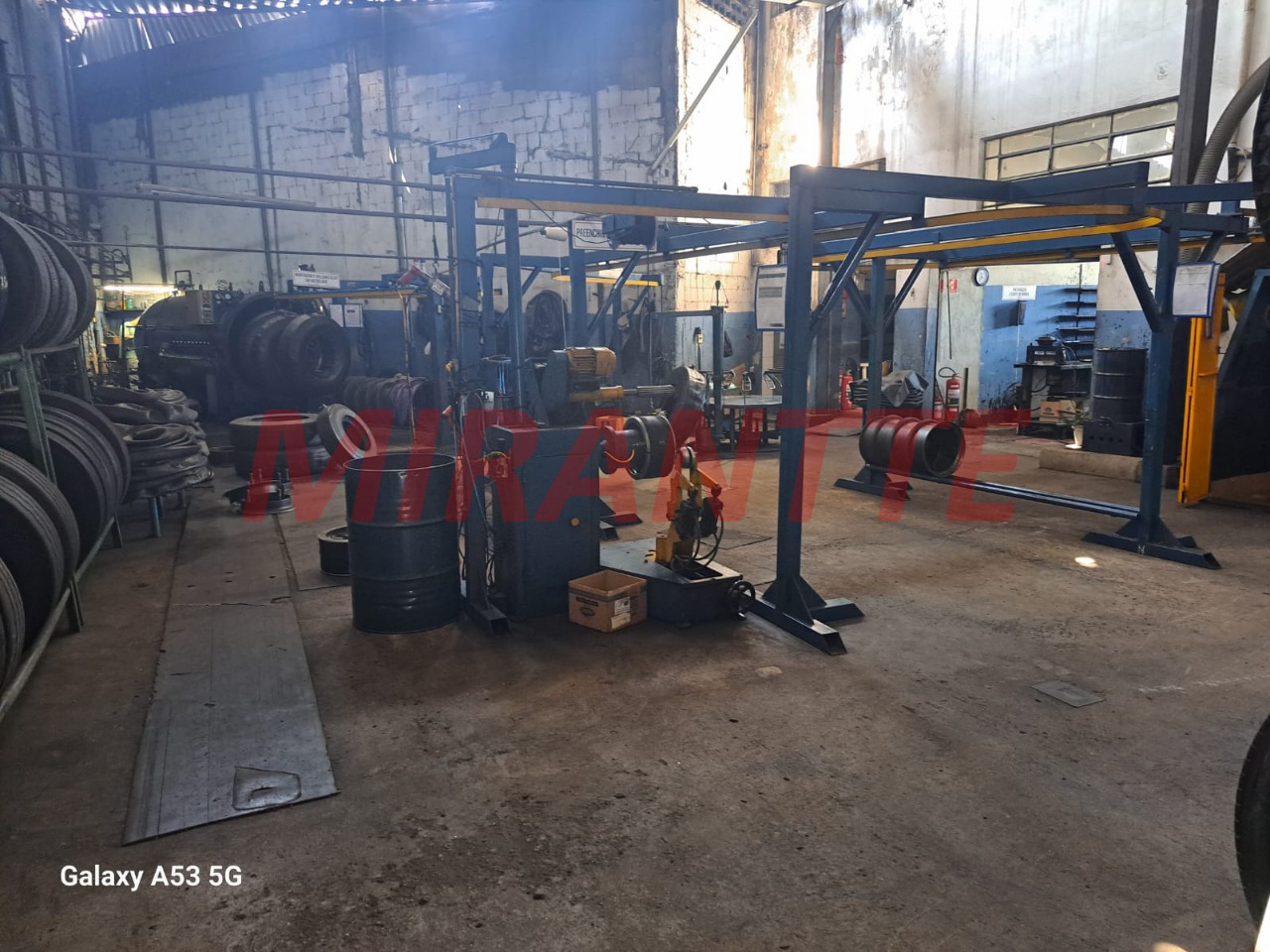 Comercial de 987m² em Casa Verde