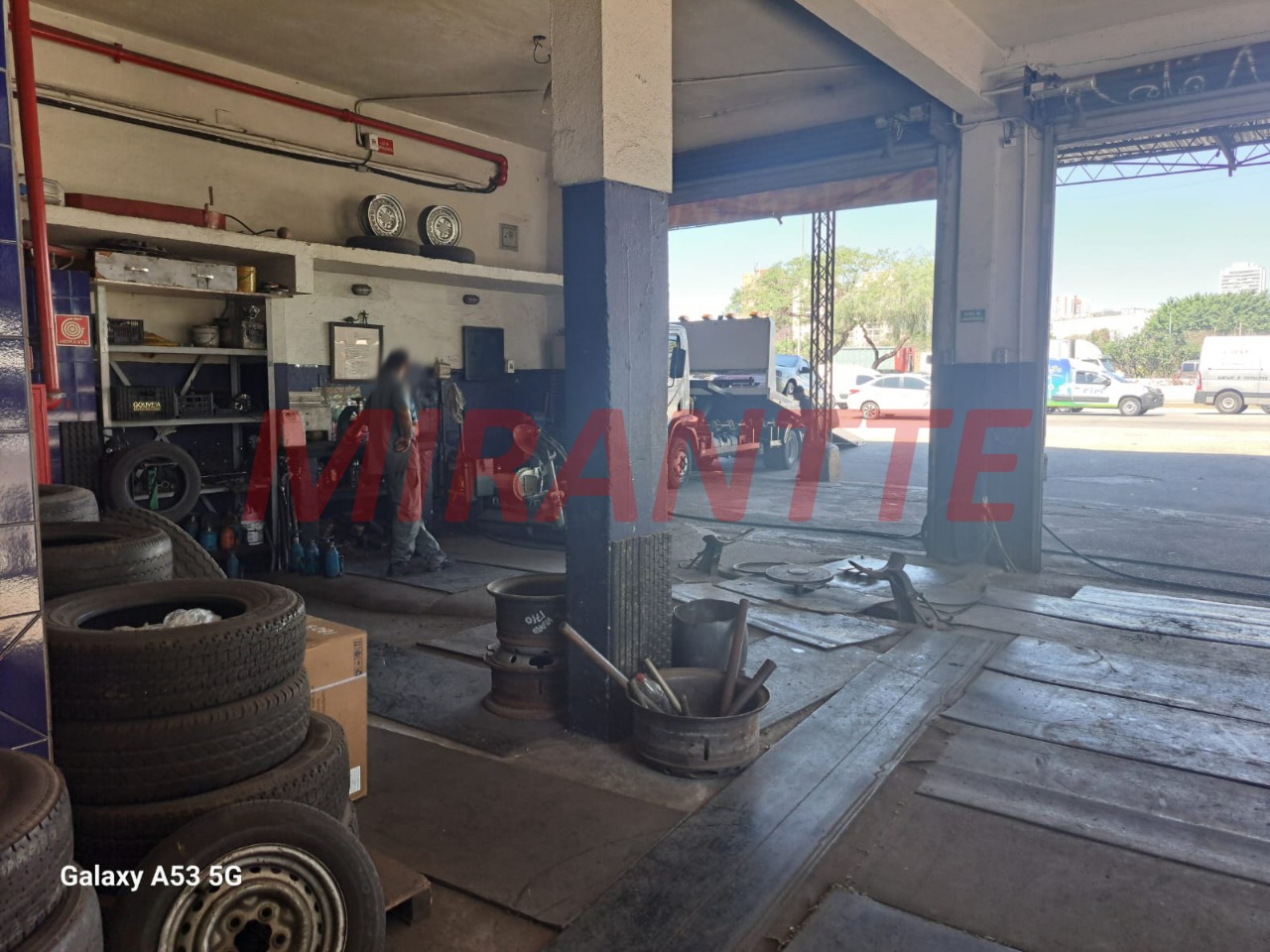 Comercial de 987m² em Casa Verde