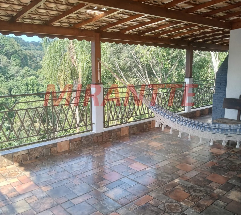 Casa terrea de 288m² com 3 quartos em Centro – Mairiporã