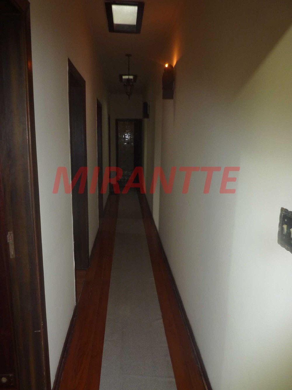 Comercial de 236m² em Penha