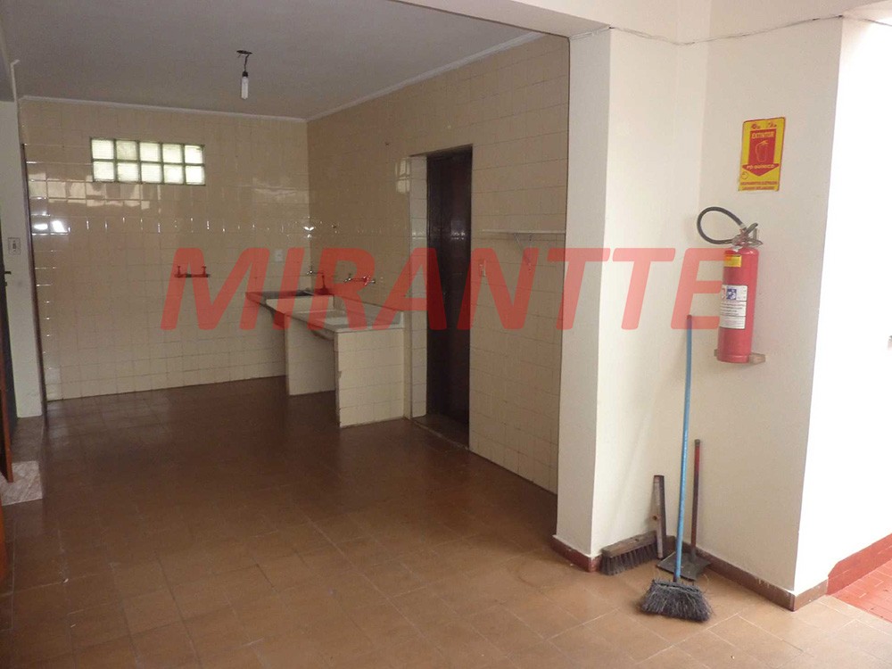 Comercial de 236m² em Penha