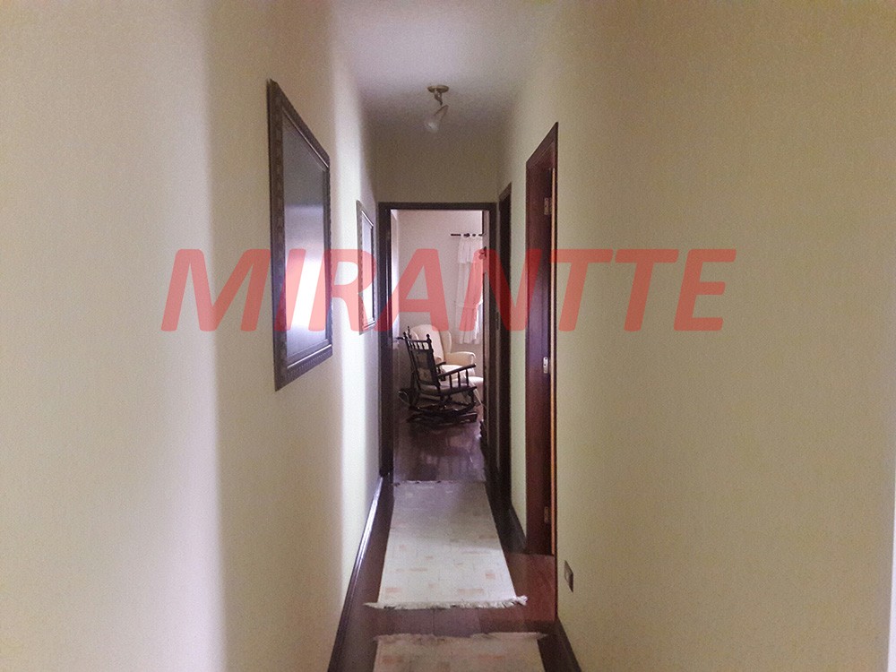 Sobrado de 206m² com 3 quartos em Parque Vitória