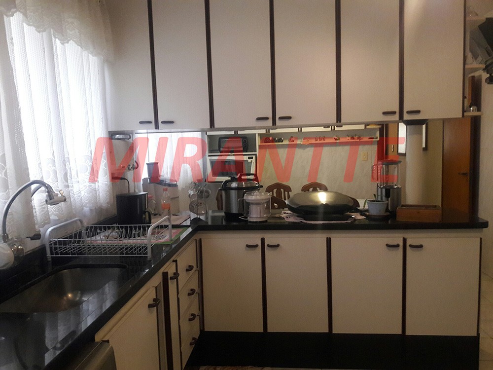Sobrado de 206m² com 3 quartos em Parque Vitória