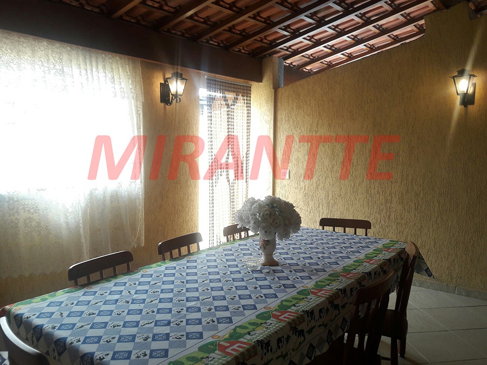 Sobrado de 206m² com 3 quartos em Parque Vitória