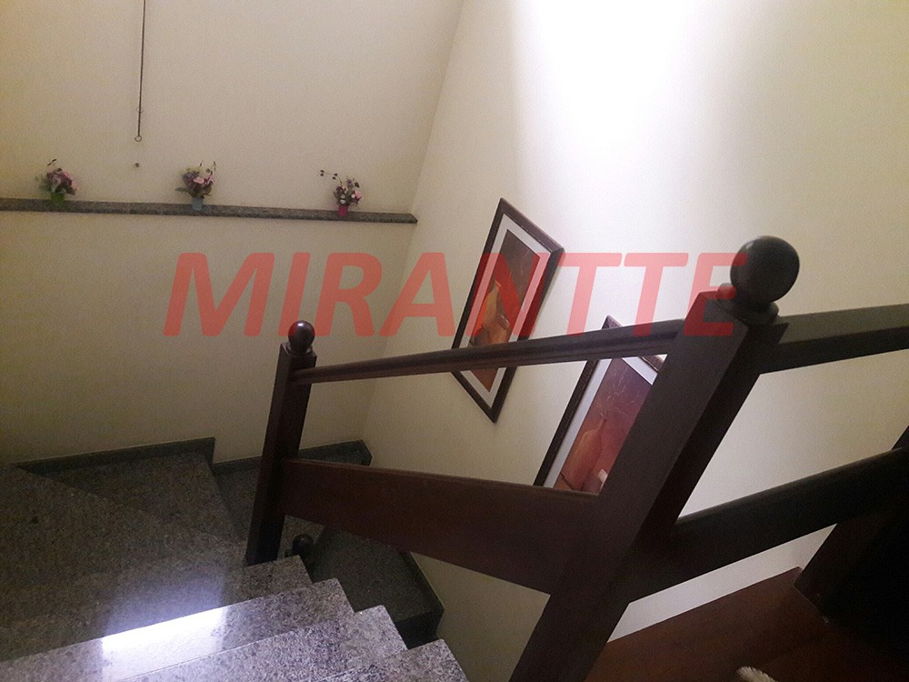 Sobrado de 206m² com 3 quartos em Parque Vitória