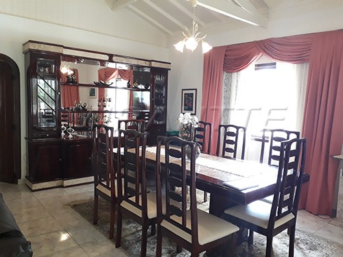 Casa terrea de 390m² com 5 quartos em Serra da Cantareira